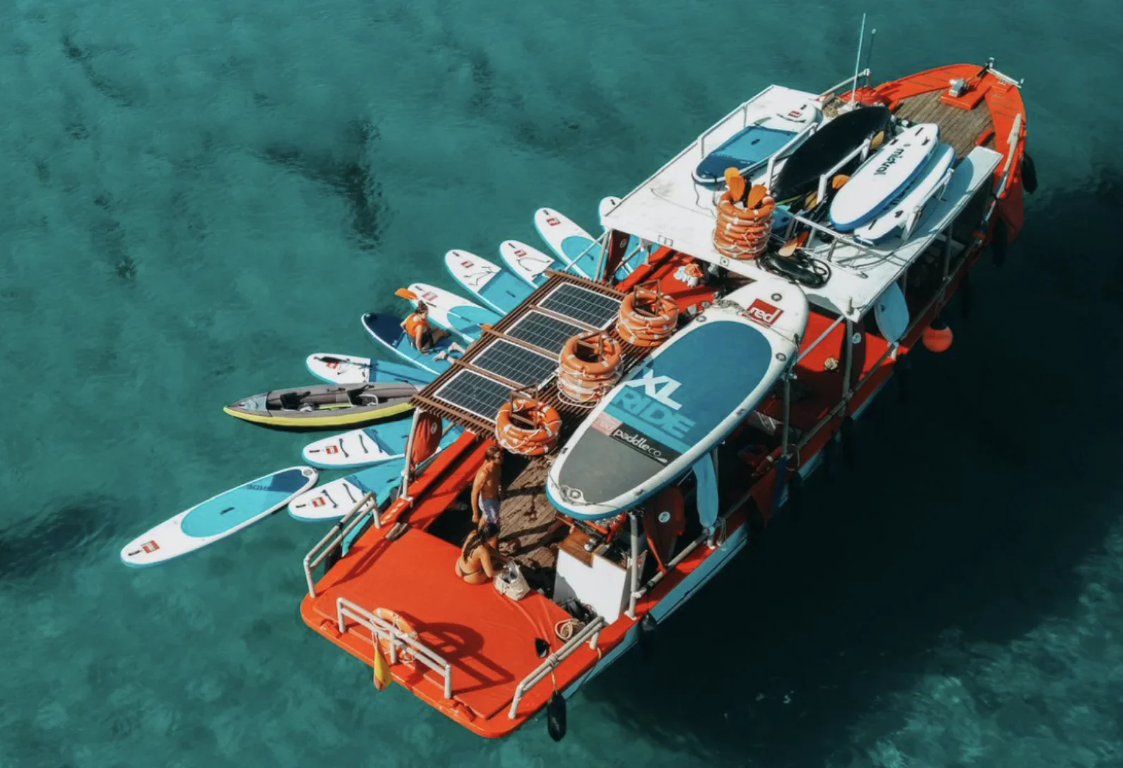 Privécharter op de houten boot Salvador Ibiza